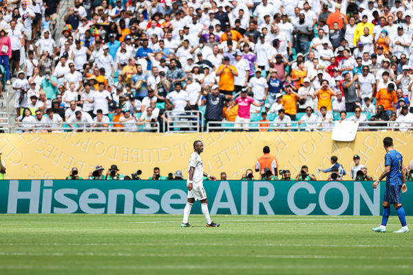  穆雷爆冷击败皇家马德里，突破纪录引爆全场！-半岛体育官网